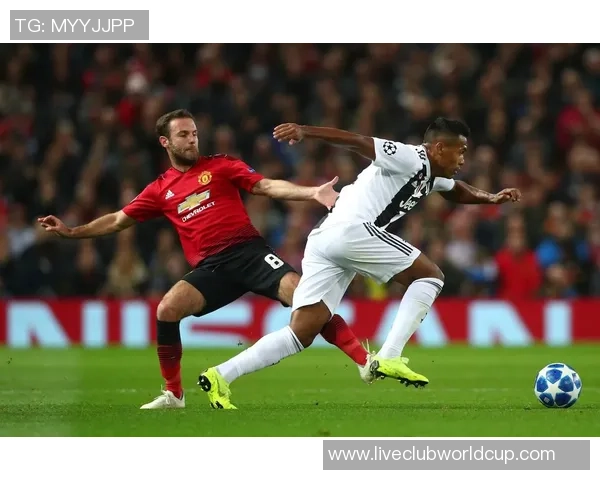 尤文图斯对阵曼联精彩录像回顾及赛后分析10月24日赛事亮点